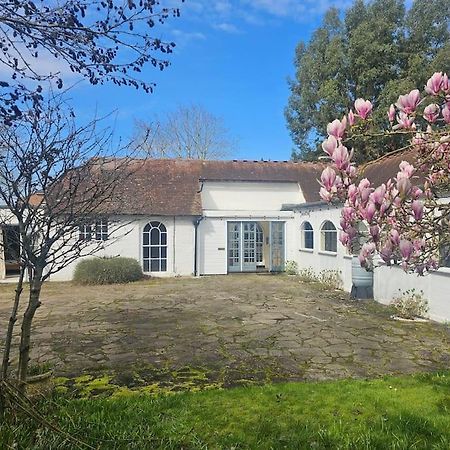 English Farmhouse Cottage 吉尔福德 外观 照片