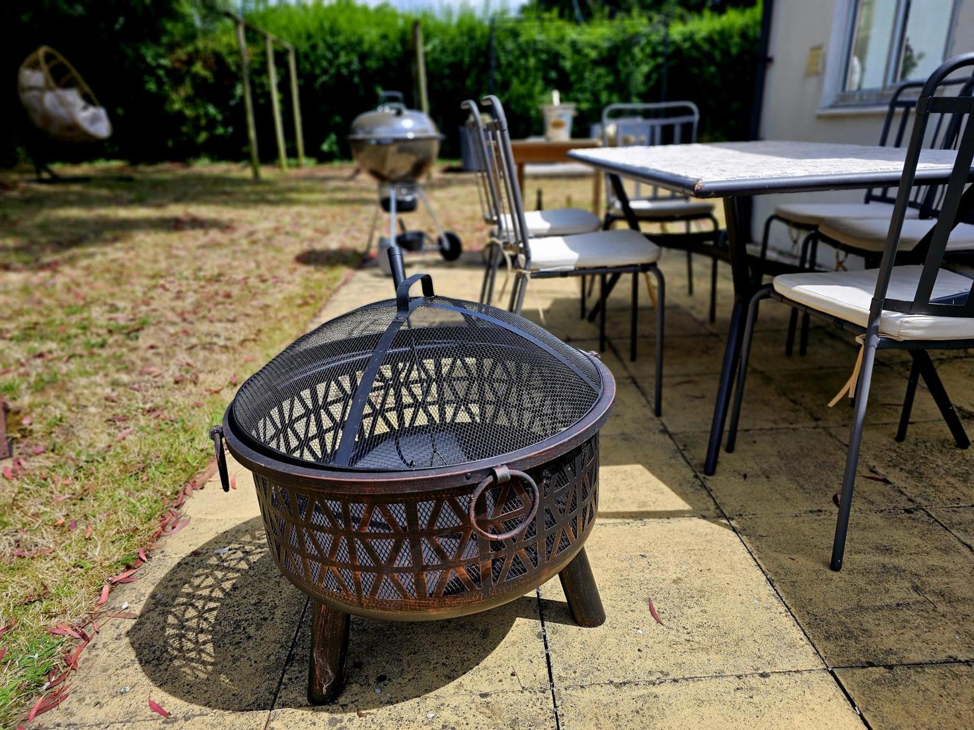 English Farmhouse Cottage 吉尔福德 外观 照片