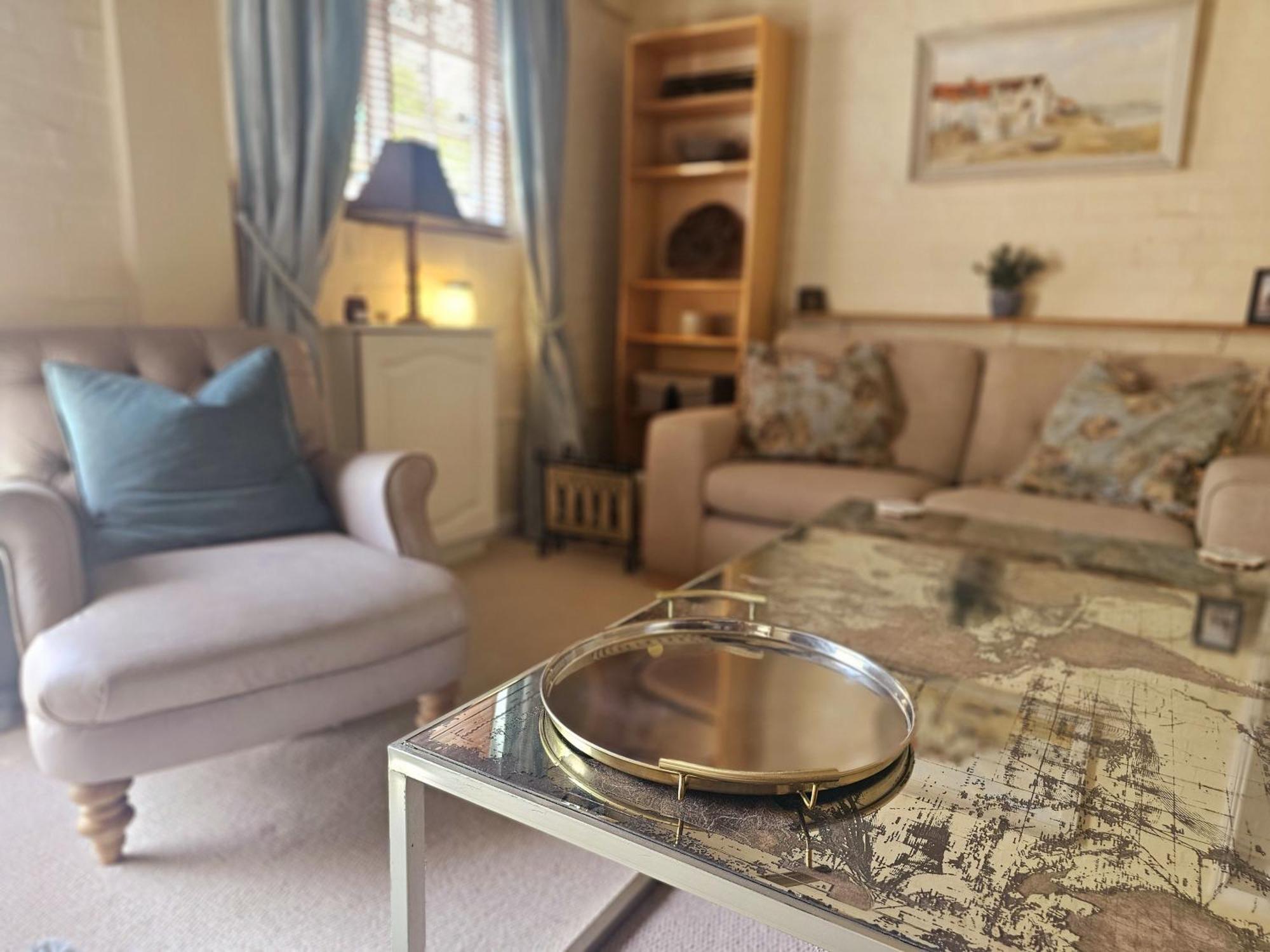 English Farmhouse Cottage 吉尔福德 外观 照片