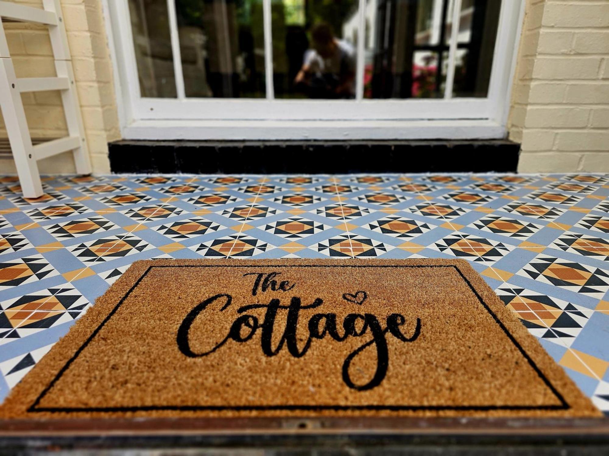 English Farmhouse Cottage 吉尔福德 外观 照片