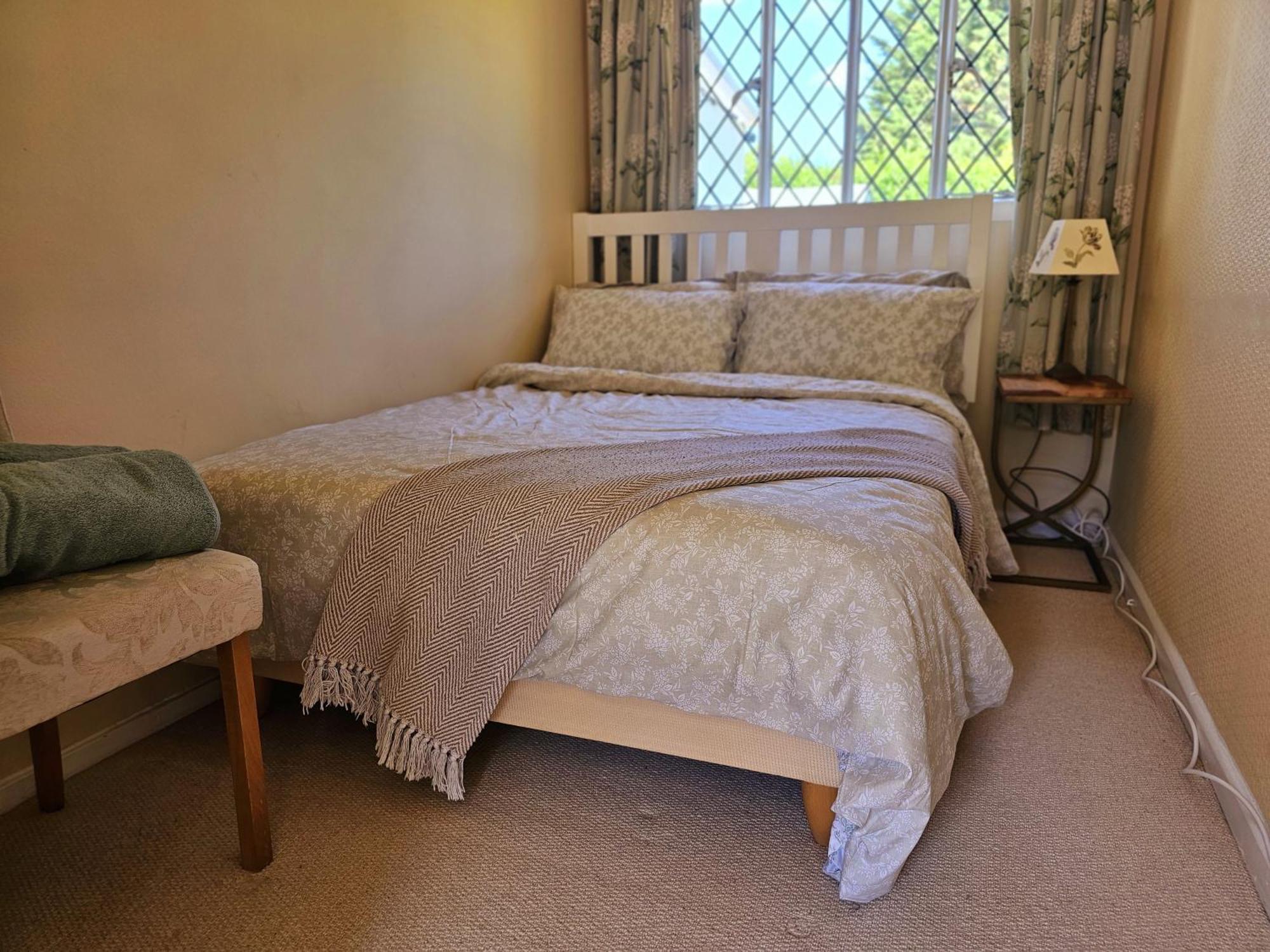 English Farmhouse Cottage 吉尔福德 外观 照片