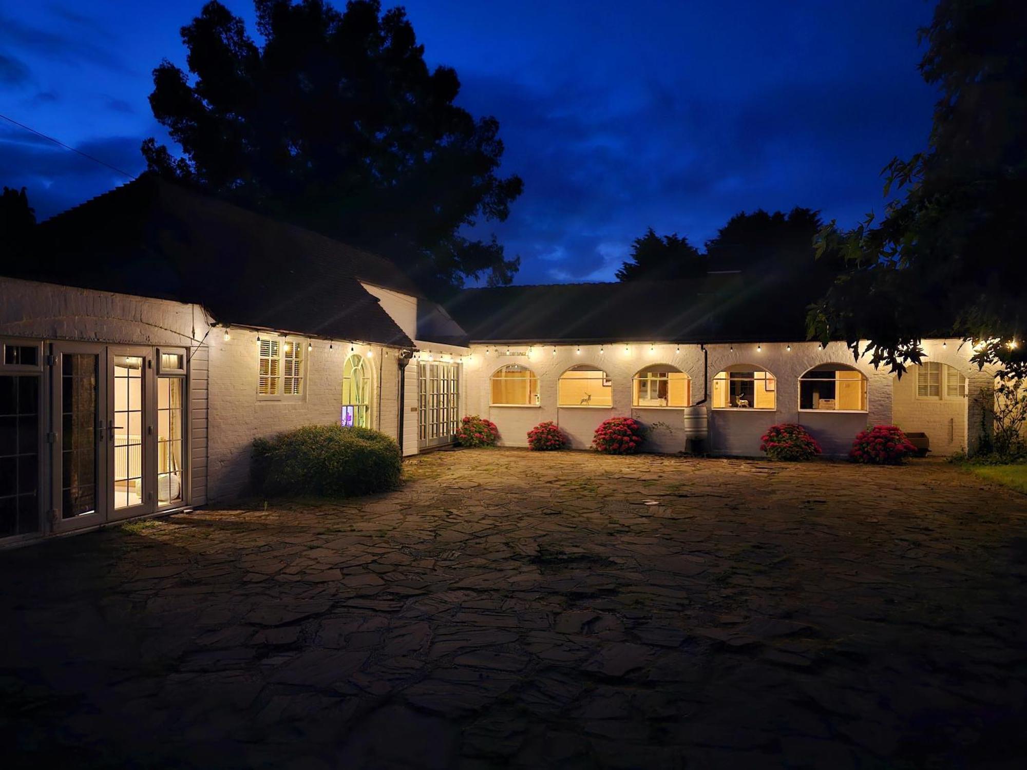 English Farmhouse Cottage 吉尔福德 外观 照片