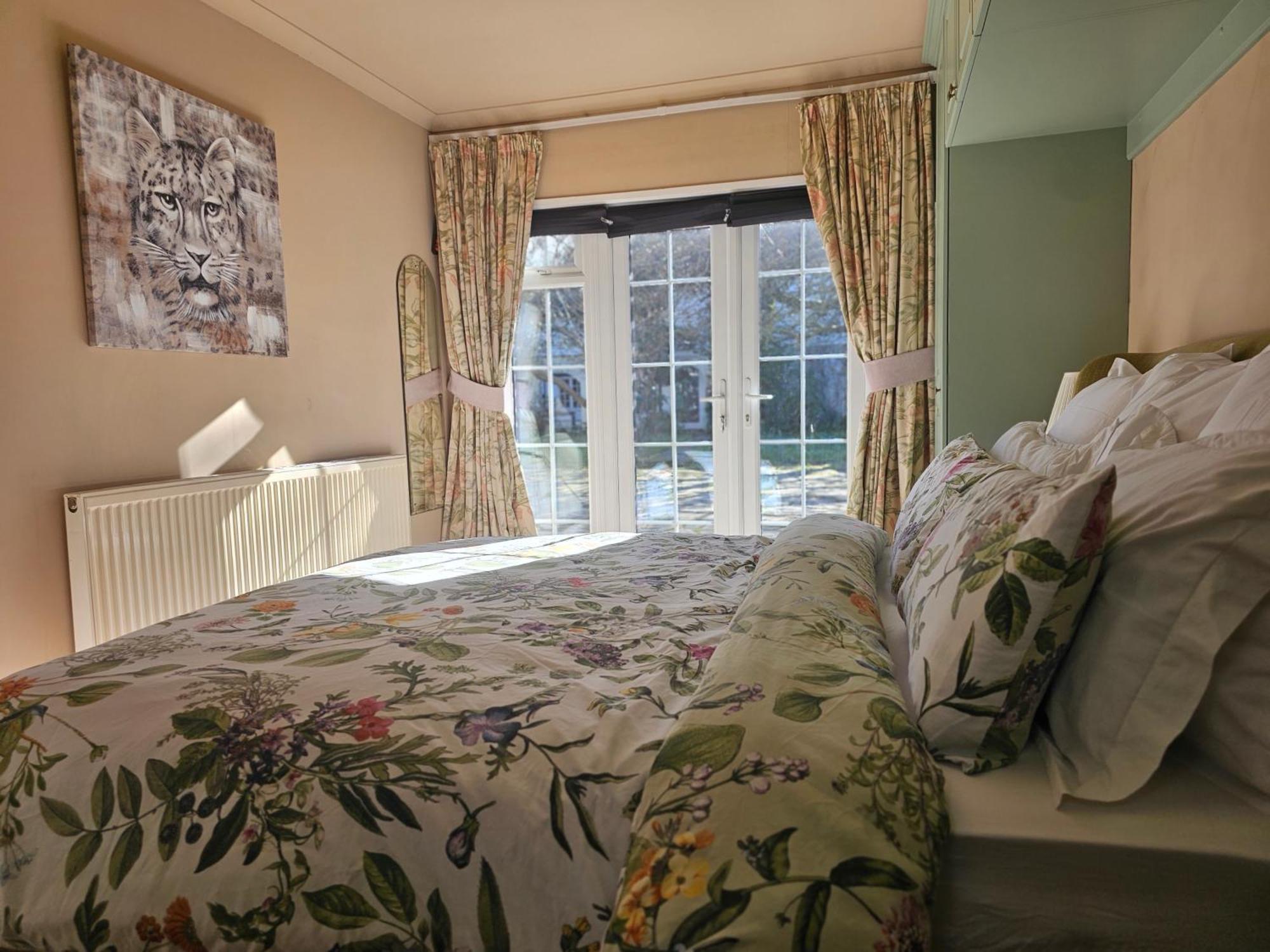English Farmhouse Cottage 吉尔福德 外观 照片